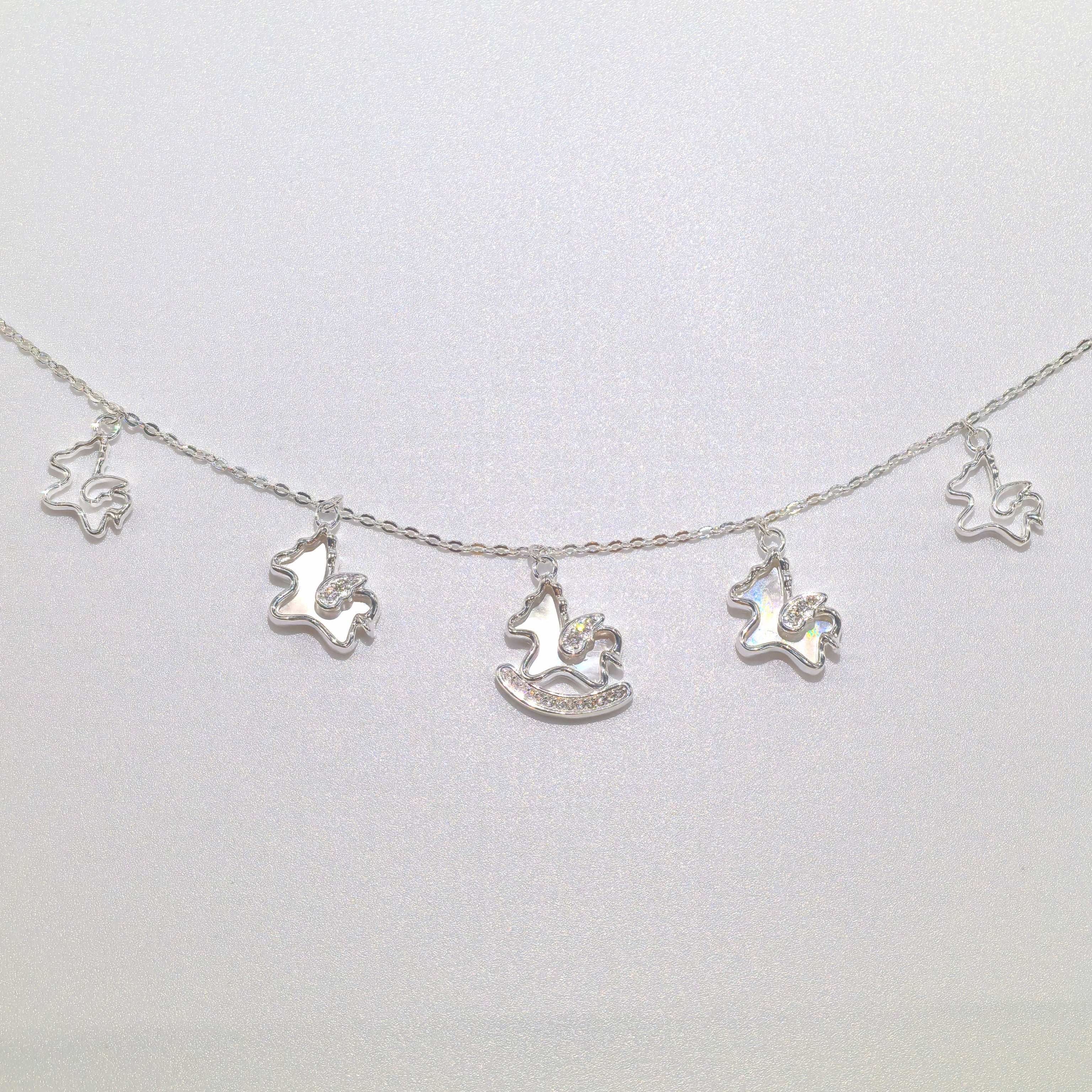 A Meaningful Gemstone Bracelet — A Thoughtful Gift for Her——Joyful Carousel bracelet