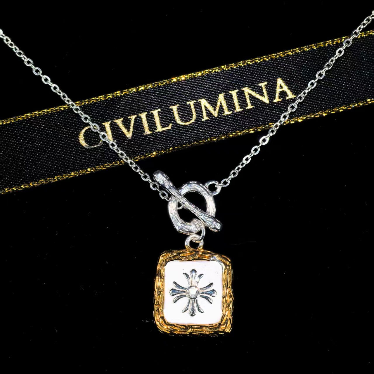 A Meaningful Gemstone Bracelet — A Thoughtful Gift for Her——Cross Heart Collection necklace